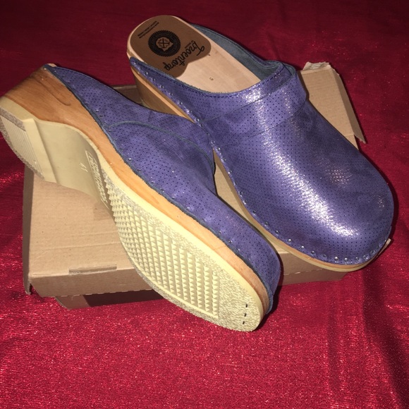Purple clogs - Picture 2 of 2